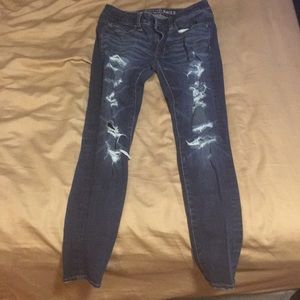 Women's American Eagle skinny straight jeans.
